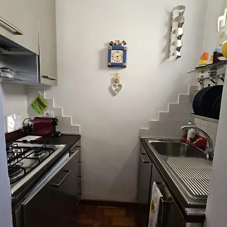 Apartment Be Your - Spritz