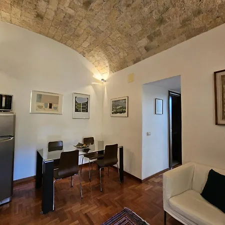 Apartment Be Your - Spritz *